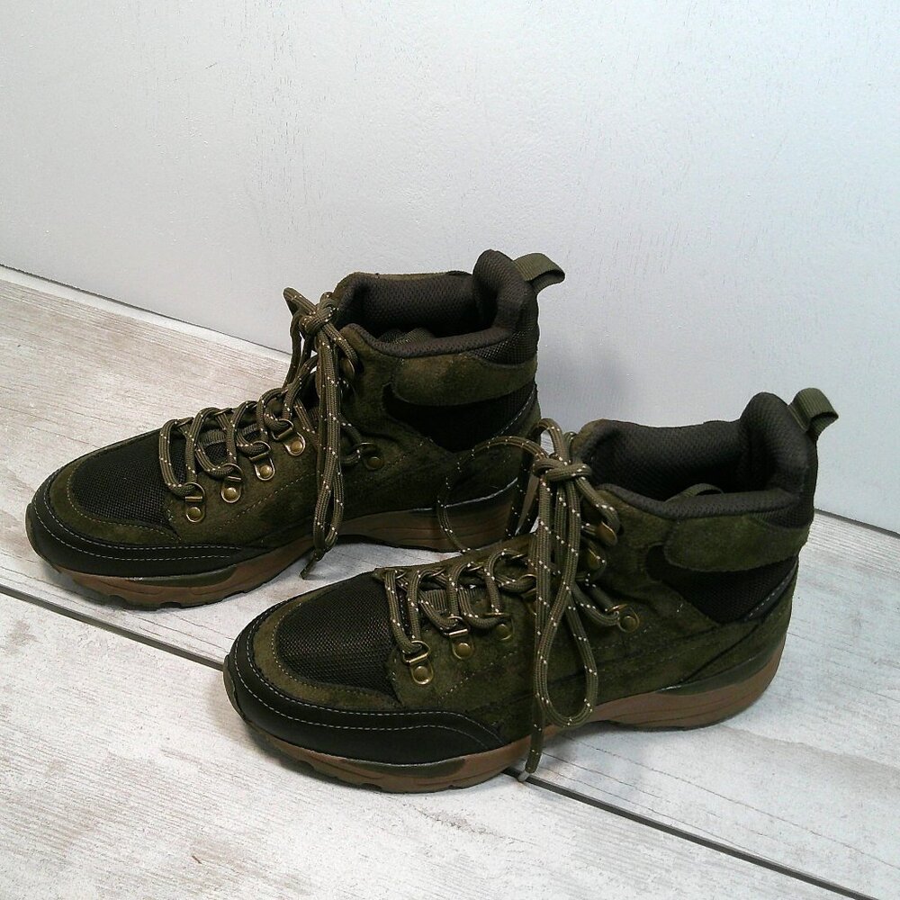 American Rag Women's Margie Cold-Weather Sneakers Green, Hiking Boots Size 6.5 M